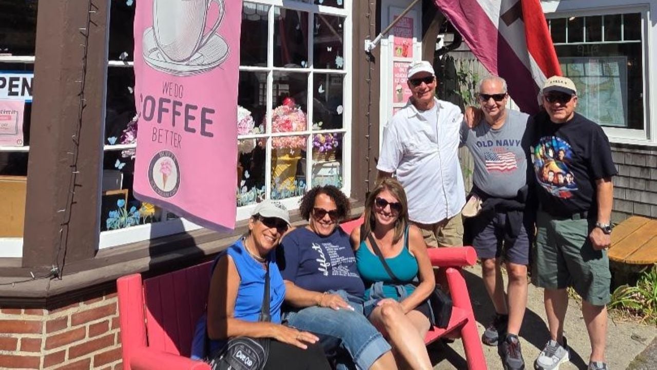 Tour guests outside Buffy’s Ice Cream Café